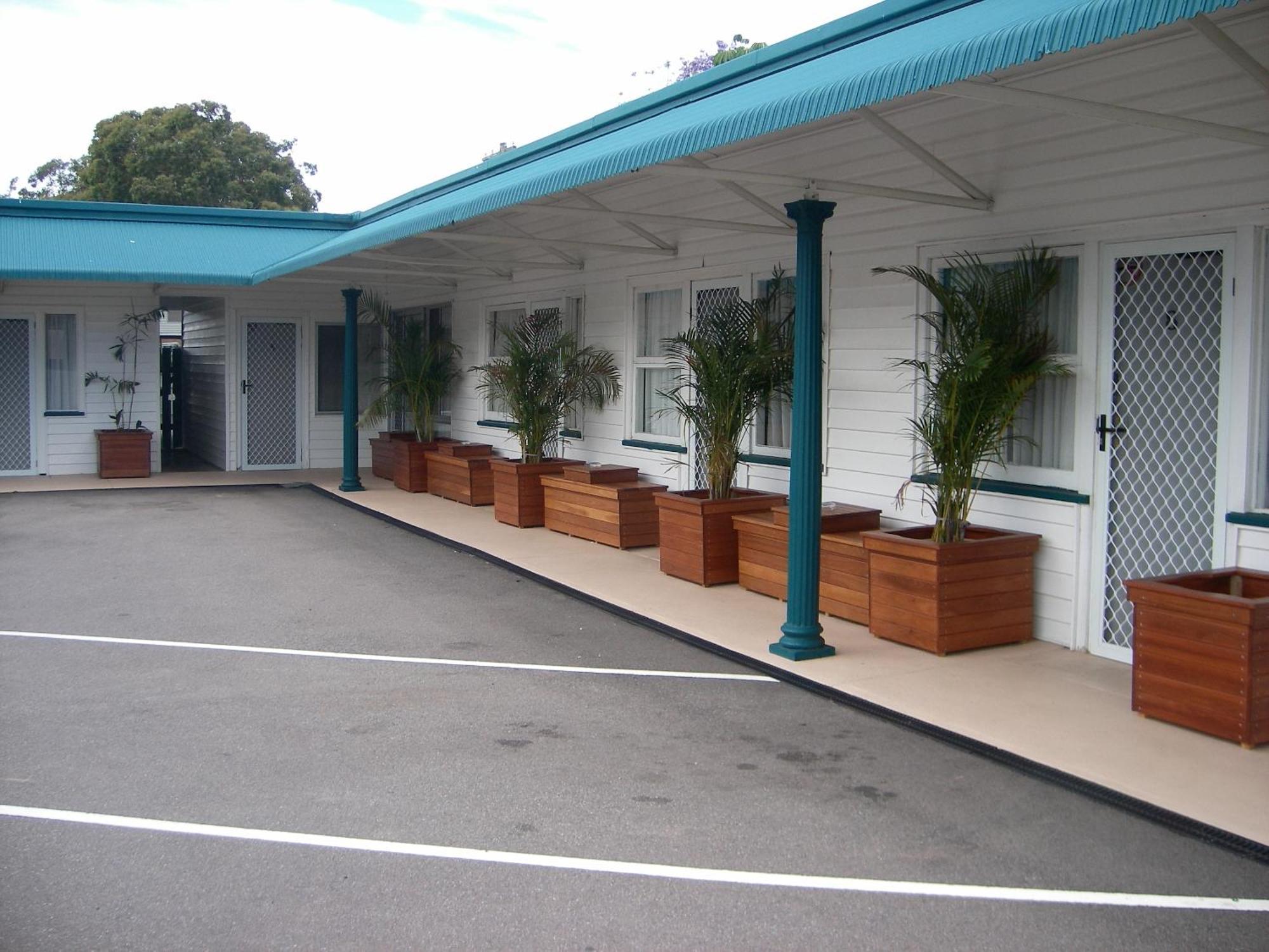 Bali Hi Motel Tuncurry Exterior photo