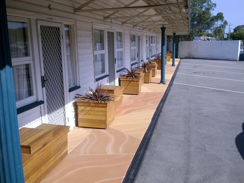 Bali Hi Motel Tuncurry Exterior photo