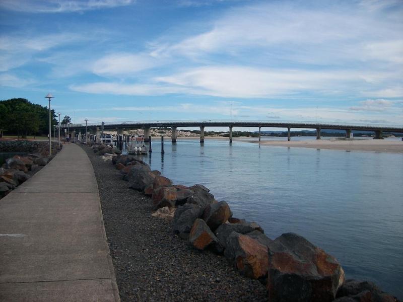 Bali Hi Motel Tuncurry Exterior photo