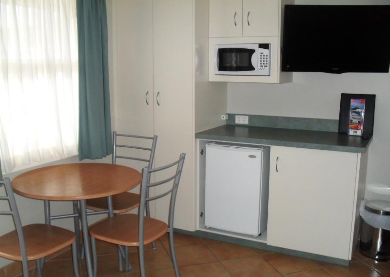 Bali Hi Motel Tuncurry Exterior photo