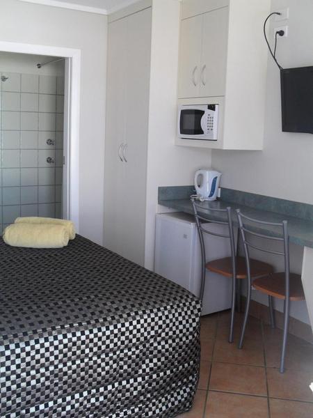 Bali Hi Motel Tuncurry Exterior photo
