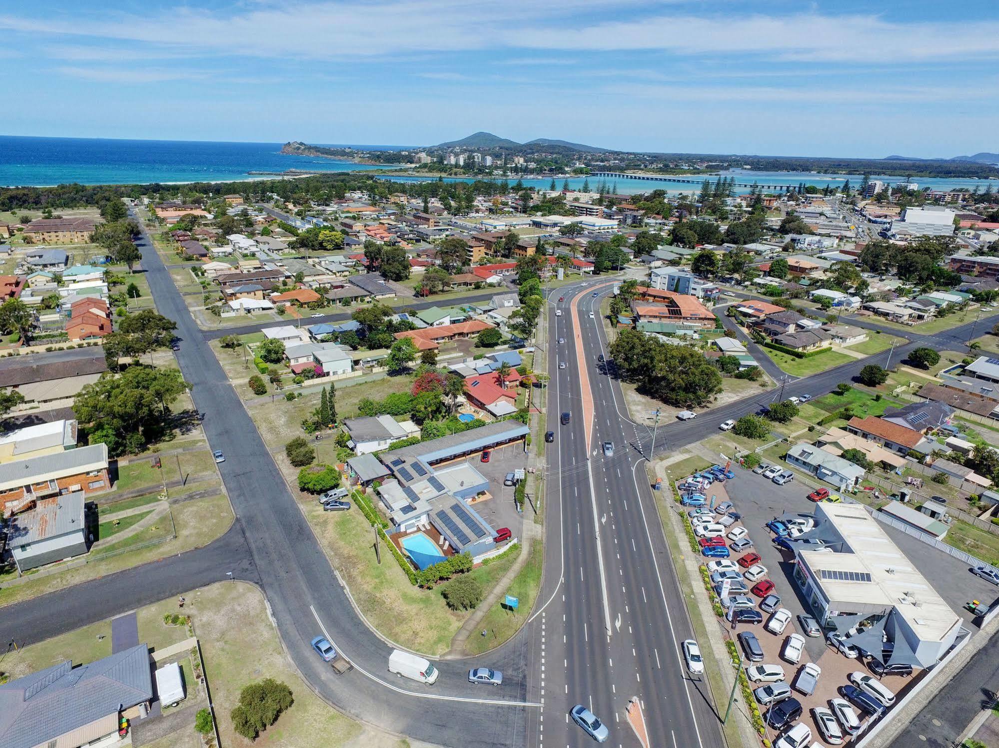 Bali Hi Motel Tuncurry Exterior photo