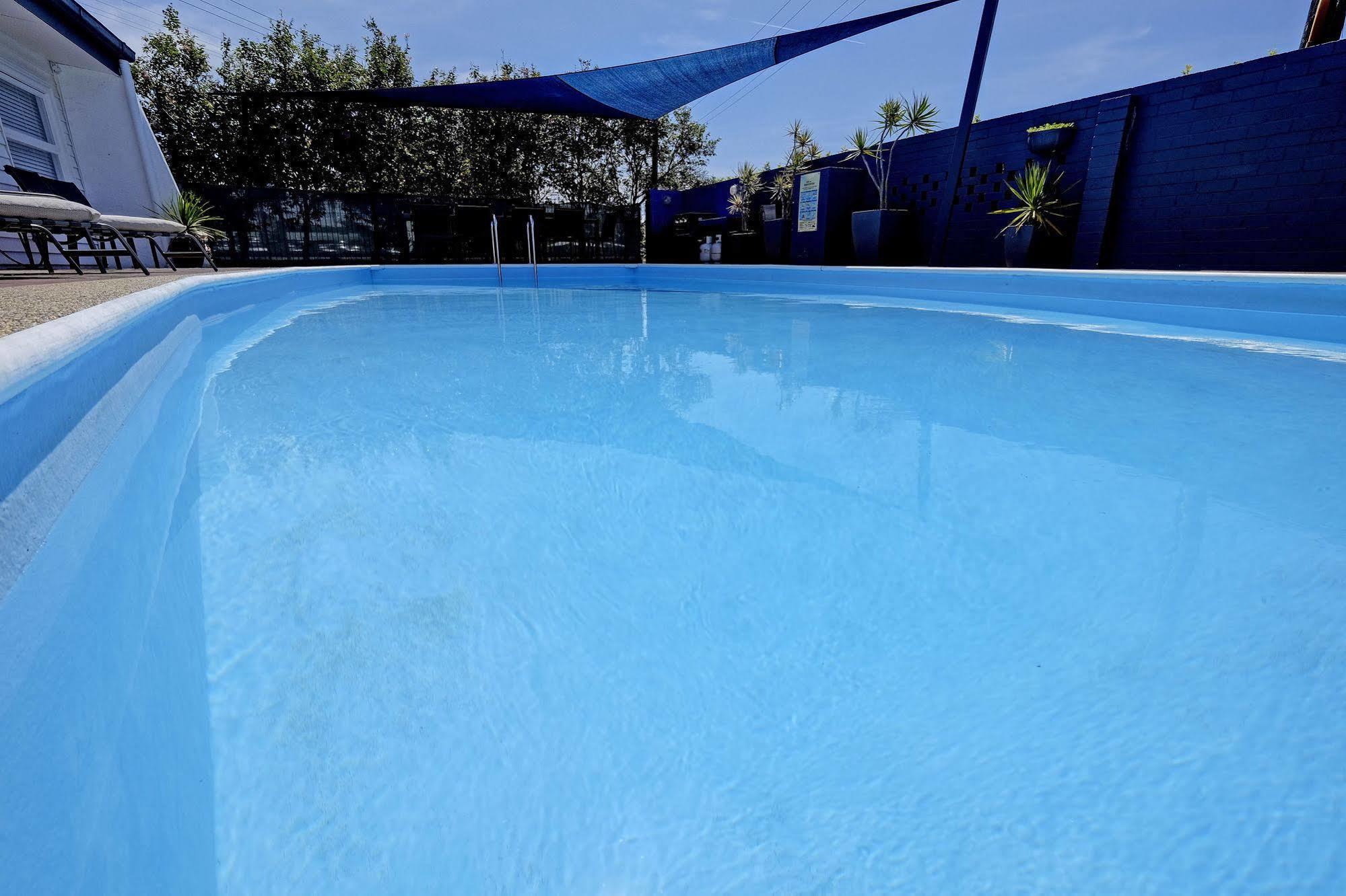 Bali Hi Motel Tuncurry Exterior photo